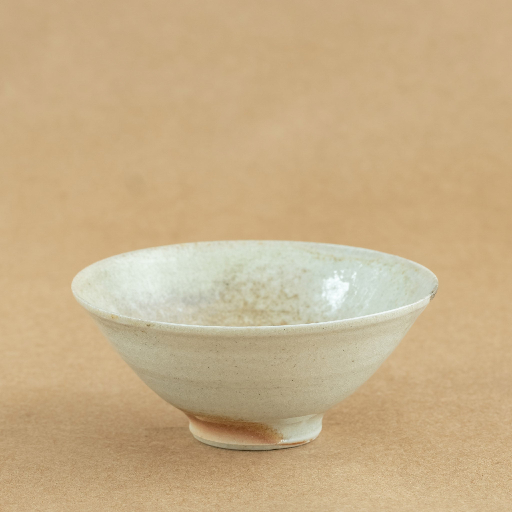 Taza de té de porcelana: Taza de té de porcelana elegante y delicada, perfecta para resaltar la experiencia del té.
