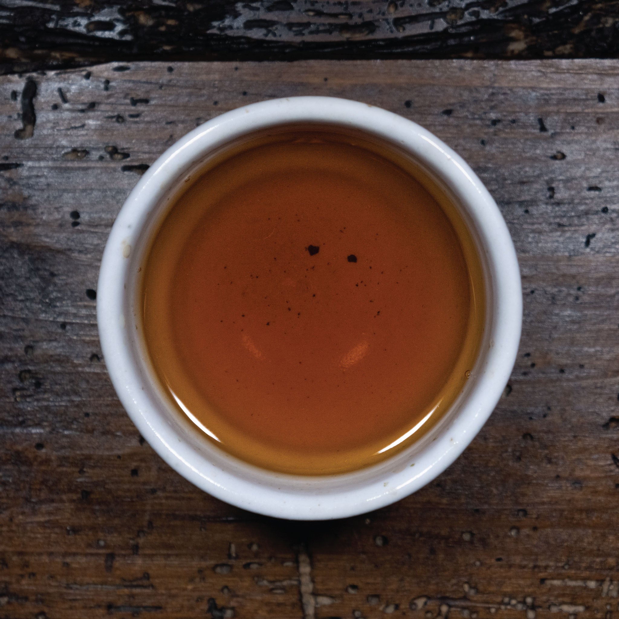 Té negro: Variedad de té negro de alta calidad, con sabores robustos y característicos.