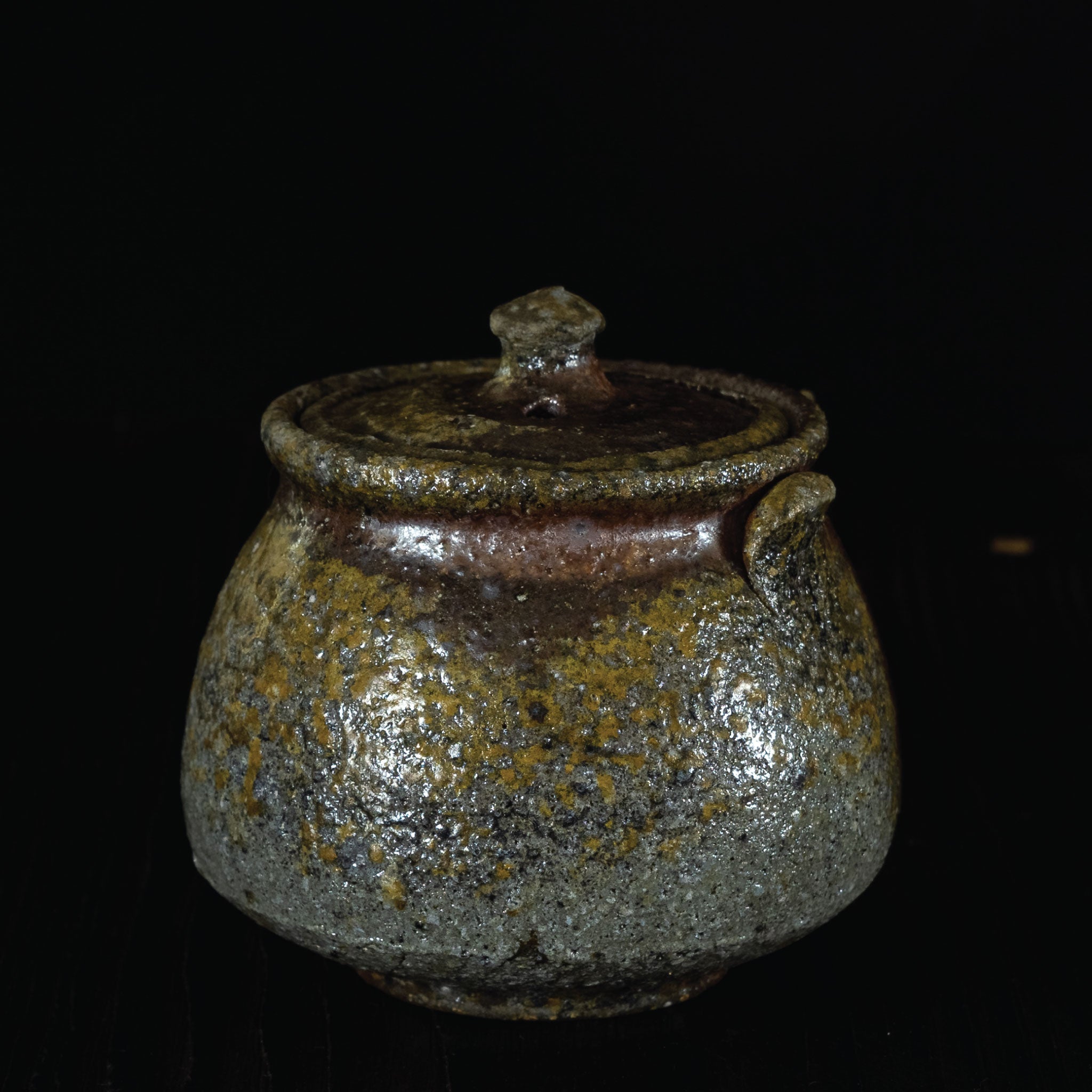 RUSTIC HOHIN