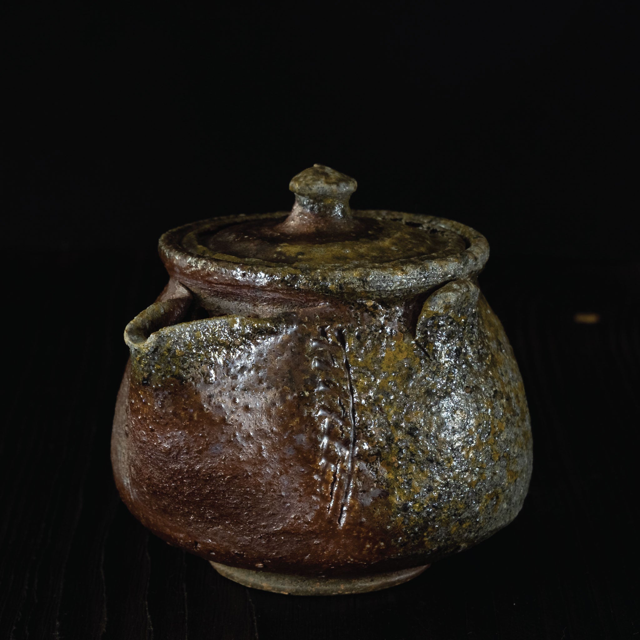 RUSTIC HOHIN
