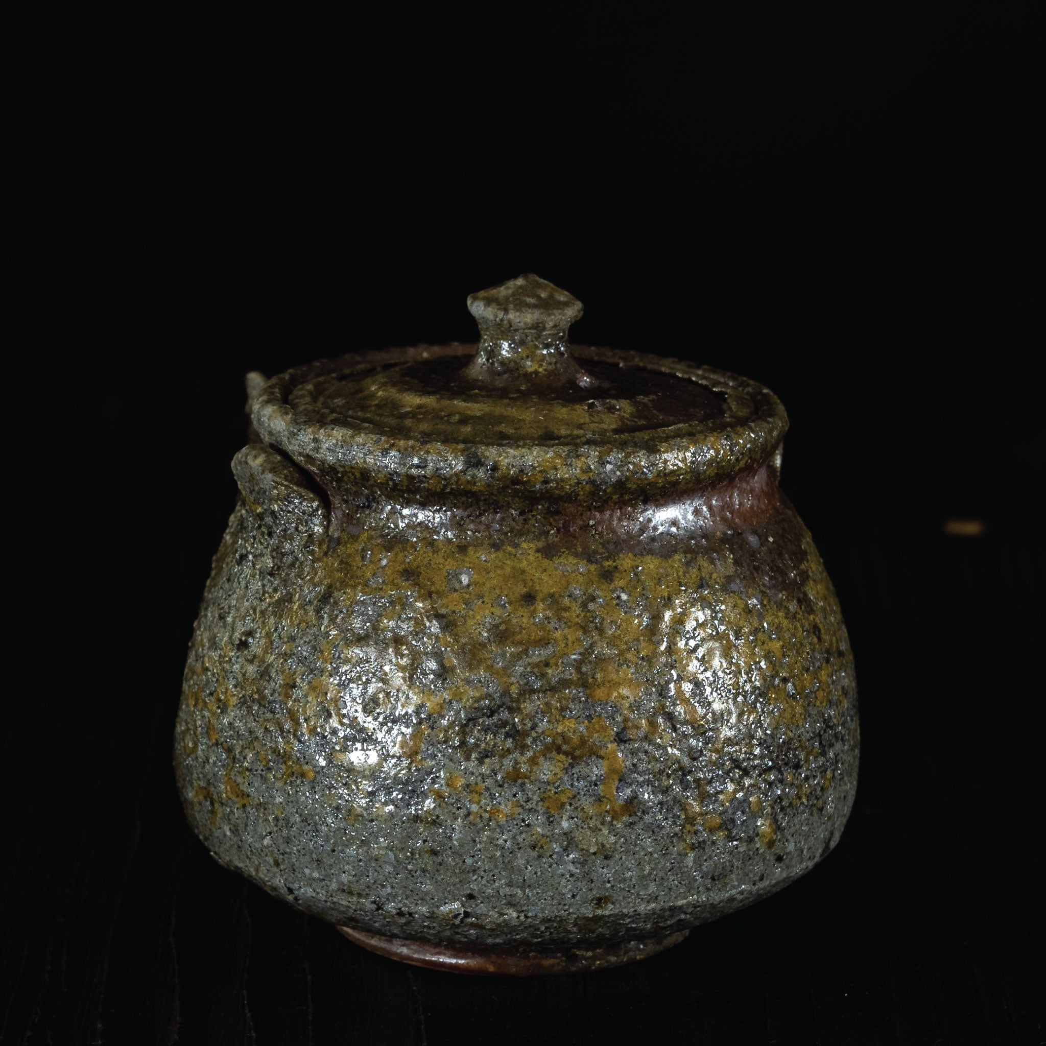RUSTIC HOHIN